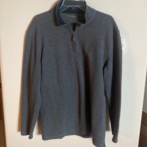 Like New Great Northwest 1/4 zip sweater, dark gray color, size Large